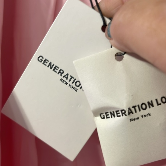 Tailored Pink Blazer with Gold Embossed Buttons, Notch Lapel - Picture 4 of 8